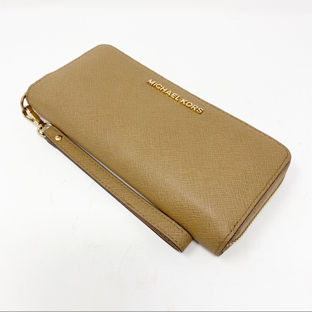 Michael Kors Jet Set Continental Tan Wallet